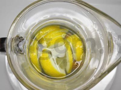 Namų krienų gėrimas su laimu Žingsnis 2