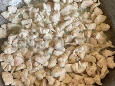 Plovas su vištiena ir ciberžole Žingsnis 1