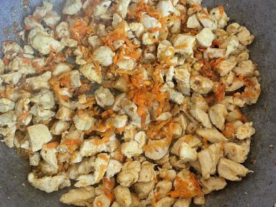 Plovas su vištiena ir ciberžole Žingsnis 3