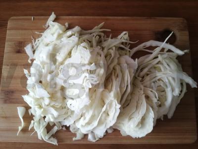 Marinuota kopūstų užkandis stiklainyje Žingsnis 1