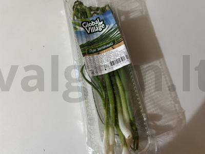 Tropinė padažas salotoms iš ananasų ir žaliojo svogūno Žingsnis 1