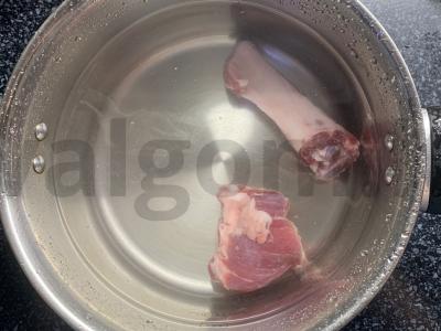 Žirnių sriuba su šonkauliais Žingsnis 1