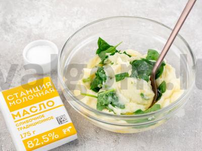 Balta žuvis su pomidorų padažu Žingsnis 2