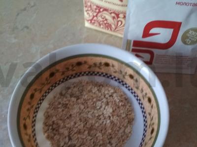 Saldžioji vaikų avižinė košė vandenyje Žingsnis 1