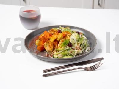 Kalakutienos filė su salierų šaknimi pagrindine nuotrauka