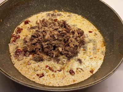 Skani pasta su tunu ir džiovintais pomidorais Žingsnis 2