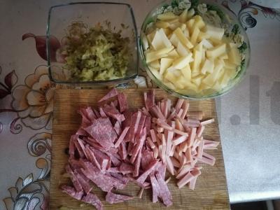 Namų sultinys su kiauliena ir dešra Žingsnis 2