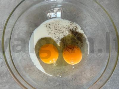 Vyniotiniai iš lavašo su dešra ir sūriu Žingsnis 4