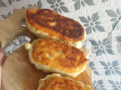 Kibinai su kopūstais ir mėsa kaip vaikystėje pagrindine nuotrauka