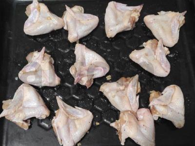 Kvapnūs vištienos sparneliai su prieskoniais granatų padaže Žingsnis 2