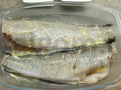 Baltoji žuvis, kepta su krienais Žingsnis 1