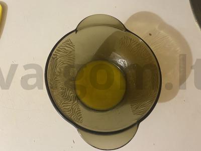 Auksaspalvis keptas pyragas su sūrio įdaru Žingsnis 1