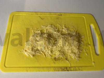 Auksaspalvis keptas pyragas su sūrio įdaru Žingsnis 2