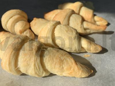 Prancūziški kruasanai pagrindine nuotrauka