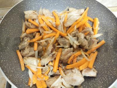 Dietinis plovas su kalakutiena Žingsnis 3