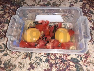 Kiaušiniai su wakame mikrobangų krosnelėje Žingsnis 2