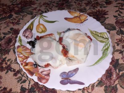 Kiaušiniai su wakame mikrobangų krosnelėje pagrindine nuotrauka