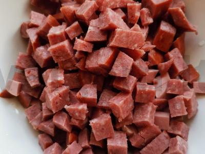 Pica su marinuotais agurkais ir dešra Žingsnis 2