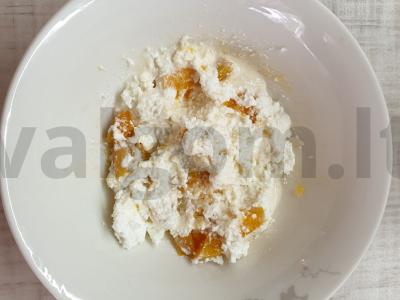 Varškės desertas „Bananų-abrikosų beprotybė“ Žingsnis 2