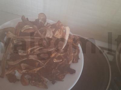 Džiovintų grybų sriuba Žingsnis 1