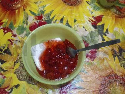 Uogų-varškės želė pyragėliai Žingsnis 3