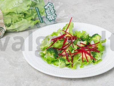 Salotos su vištiena, brokoliais ir avokadų pestu Žingsnis 3