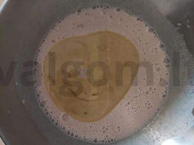 Baltymų purūs keksiukai su uogomis Žingsnis 5