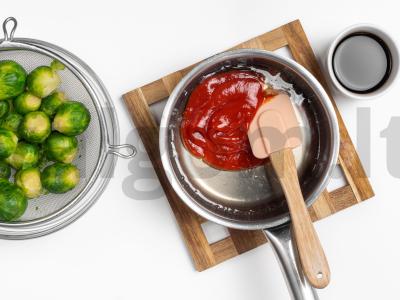 Kotletai su padažu ir garnyru Žingsnis 2