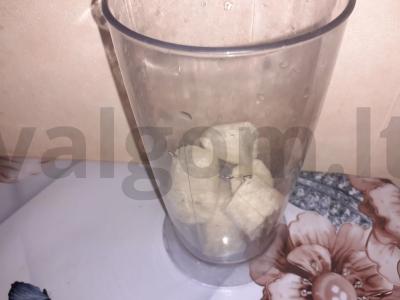 Smuzi su varške, matcha ir bananais Žingsnis 1