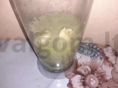 Smuzi su varške, matcha ir bananais Žingsnis 2