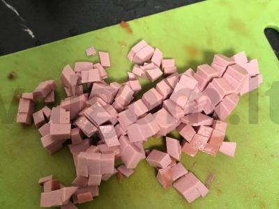 Patingė pica su kiaulienos krūtine Žingsnis 2