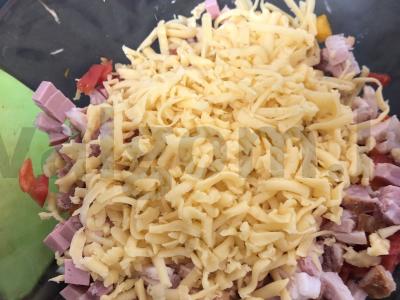 Patingė pica su kiaulienos krūtine Žingsnis 4