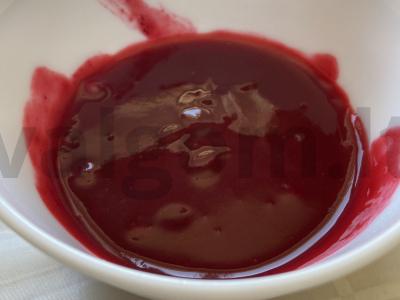 Brusnicų padažas be cukraus mėsai pagrindine nuotrauka