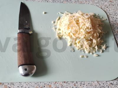 Vištienos krūtinėlė su ananasais Žingsnis 2