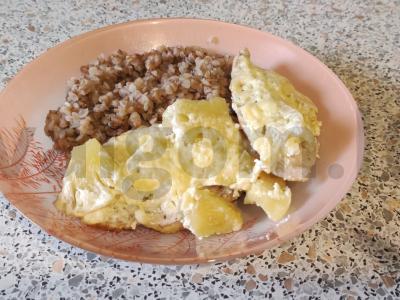 Vištienos krūtinėlė su ananasais pagrindine nuotrauka