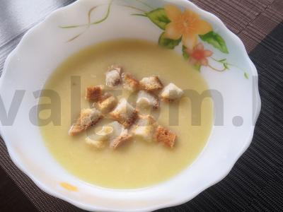 Moliūgų kreminė sriuba pagrindine nuotrauka