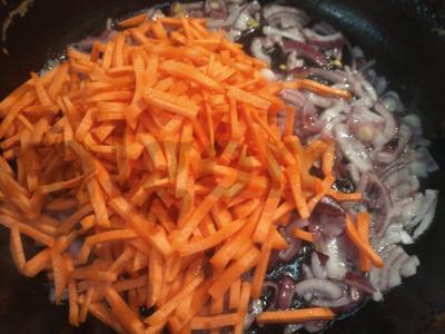 Puikus troškintas mėsa su pupelėmis ir grybais Žingsnis 2