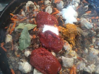 Puikus troškintas mėsa su pupelėmis ir grybais Žingsnis 5