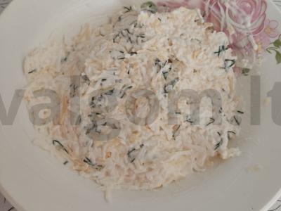 Pomidorų užkandis su sūriu ir česnaku Žingsnis 3