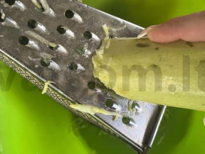 Namų bulviniai blynai Žingsnis 2