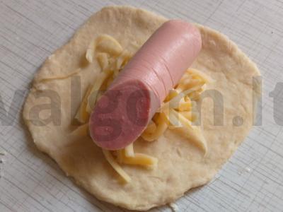 Kepti dešrelės tešloje Žingsnis 4