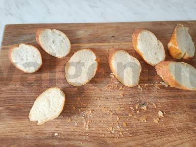 Karšti sumuštiniai su geltonais pomidorais ir kumpiu Žingsnis 1