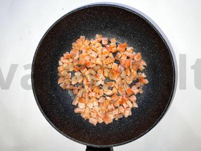 Švelnūs makaronai su grietinėlėmis ir upėtakiu Žingsnis 2