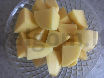 Troškinti kiaulienos šonkauliai su bulvėmis ir morkomis Žingsnis 2