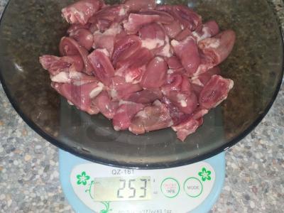 Vištienos širdelės pomidorų padaže su saldžiaisiais pipirais Žingsnis 4