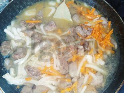 Vištienos širdelės pomidorų padaže su saldžiaisiais pipirais Žingsnis 10