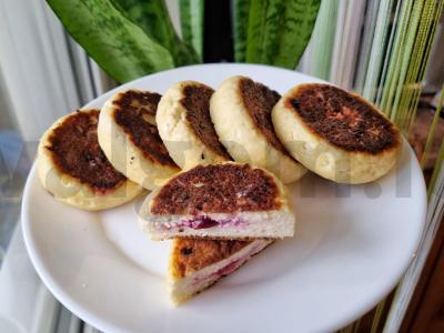 Baltyminiai varškėčiai su vyšniomis pagrindine nuotrauka