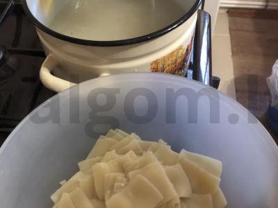 Beshbarmakas su vištienos šlaunelėmis Žingsnis 5