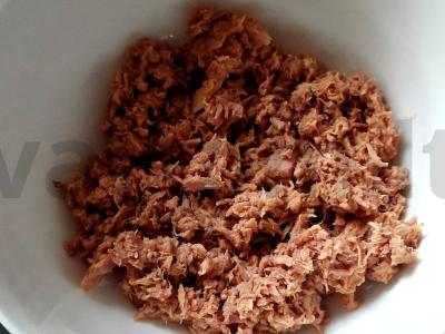 Sluoksniuotos tešlos pyragėliai su tunu Žingsnis 4