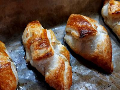 Sluoksniuotos tešlos pyragėliai su tunu Žingsnis 8